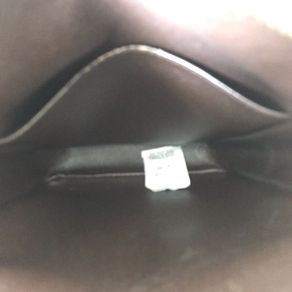 ⛔️SOLD⛔️LV Amazon crossbody - Picture 4 of 7